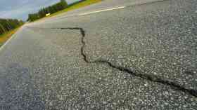 Pothole-related breakdowns rising despite mild conditions 