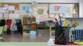Councils need powers to close schools amid clusters