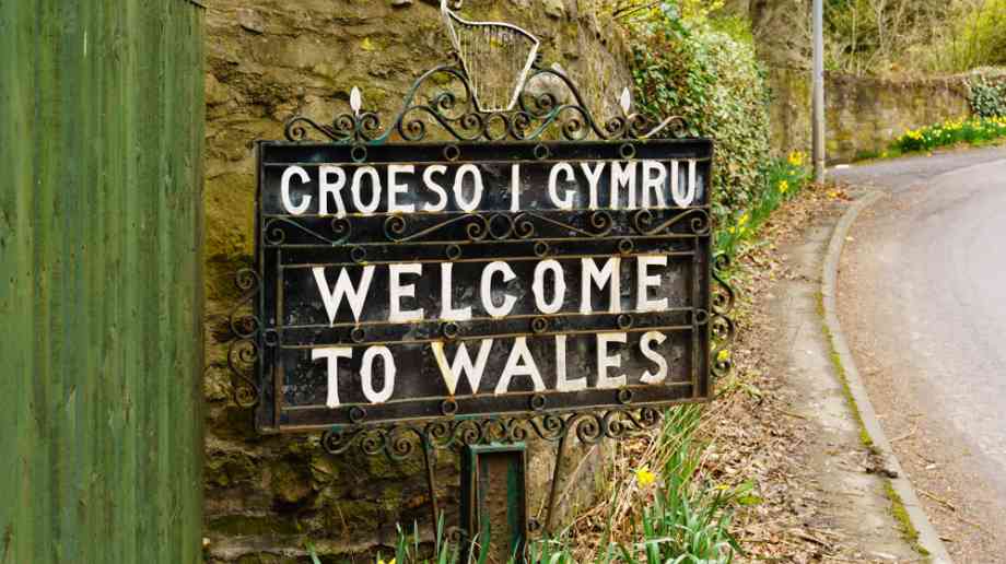 Welcome to Wales sign