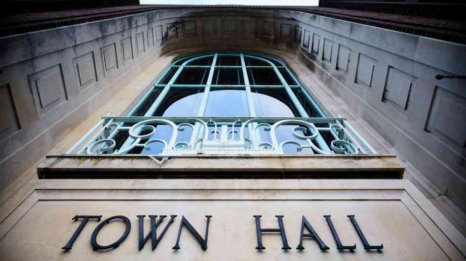 Spiralling inflation means councils face 'difficult decisions' on services warns CCN